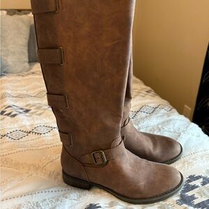Brown Knee-High Women's Boots